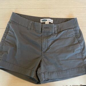 Old Navy Women's Gray Shorts, size 4